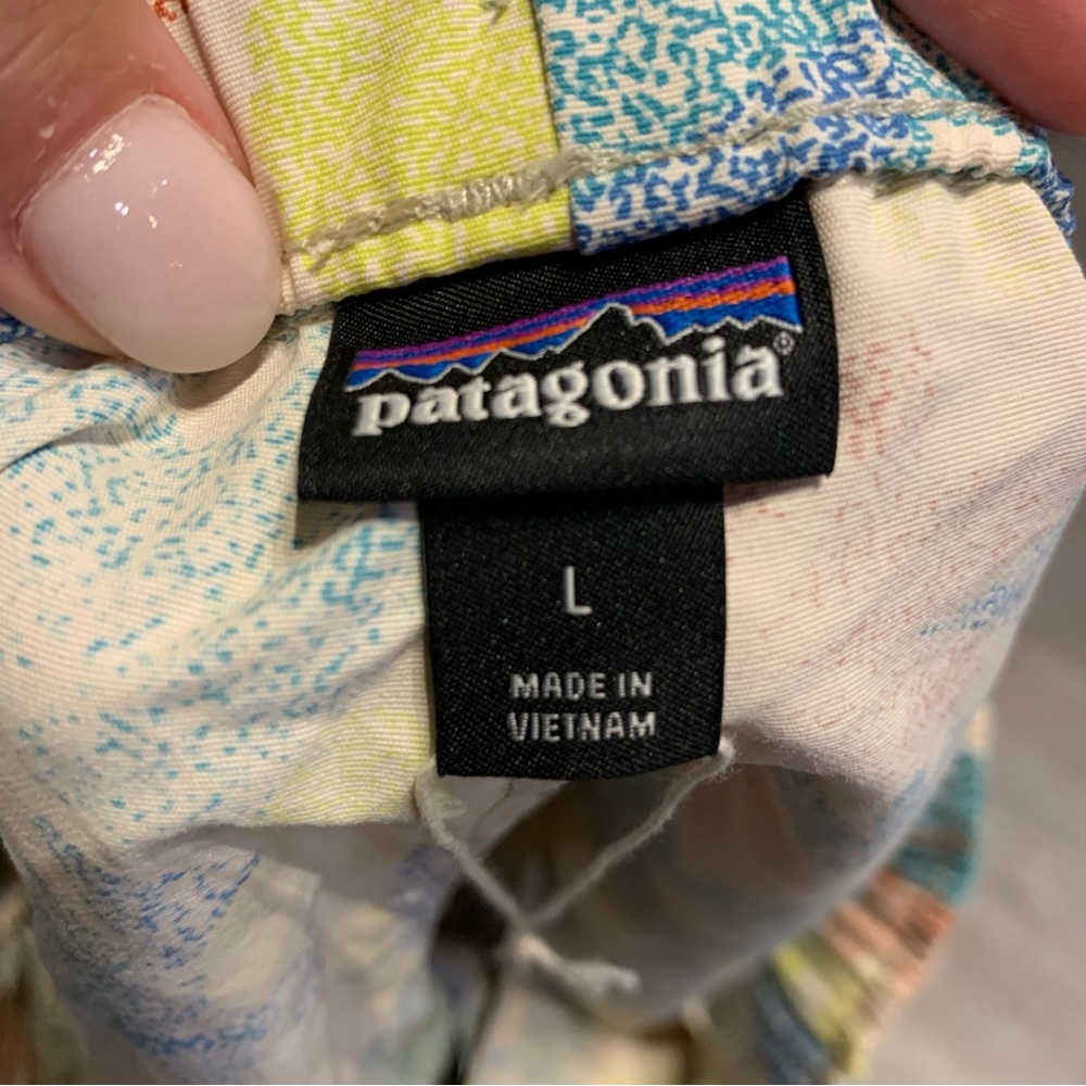 Patagonia Floral Baggies Women's Shorts - Picture 5 of 6